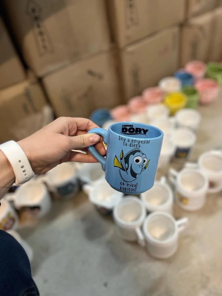 [MGM-203] Taza Mug Dory - Buscando a Nemo Disney Pixar