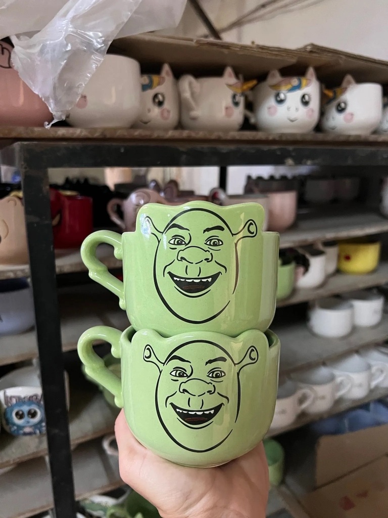 [MGM-028] Taza Formis Shrek - DreamWorks