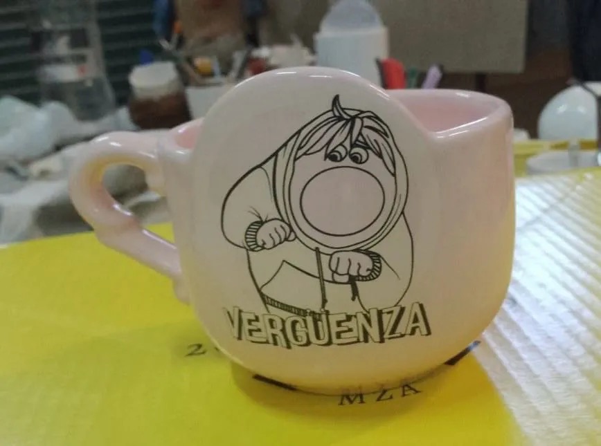 [MGM-029] Taza Formis Vergüenza - Intensamente 2 Disney Pixar